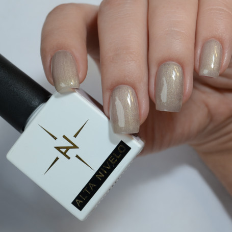 ALTA NIVELO   Гель-лак кошачий глаз   10мл   BIANCO   #209