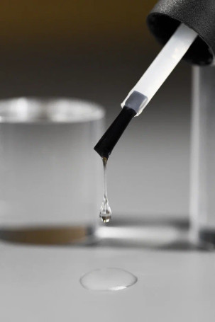 KLIO  База каучуковая для гель-лака  Base  EXTRA  15мл   NEW