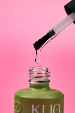 KLIO  База каучуковая для гель-лака  Base  EXTRA  15мл   NEW