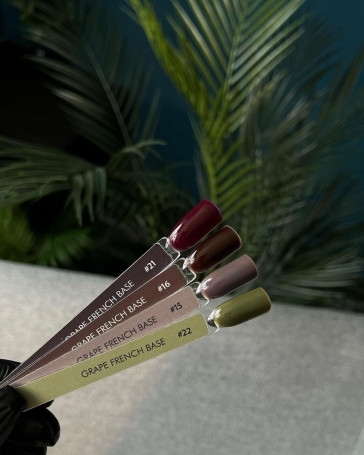 GRAPE  Камуфлирующая база  FRENCH   №22   15мл   (СНЯТО)