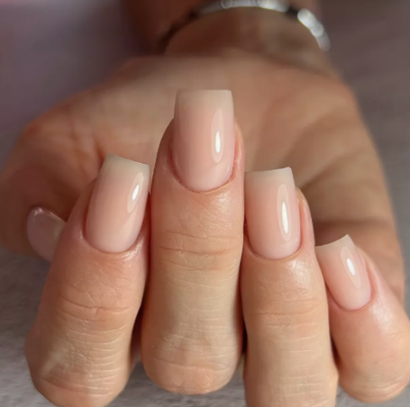 BSG   KONFITYUR HB   #43   НИЗКАЯ ВЯЗКОСТЬ   13г (шайба)   Гель для моделирования средне-жидкий полупрозрачный